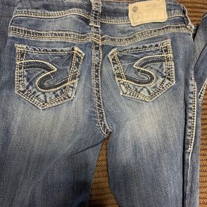 W26/L32 JEANS